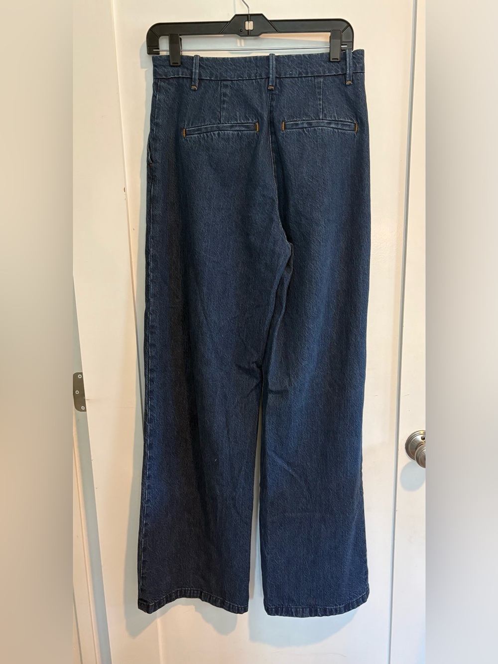 SOLD Abercrombie & Fitch Dark Wash Wide Leg Pleated Jeans Size 28/6 - Picture 3 of 10